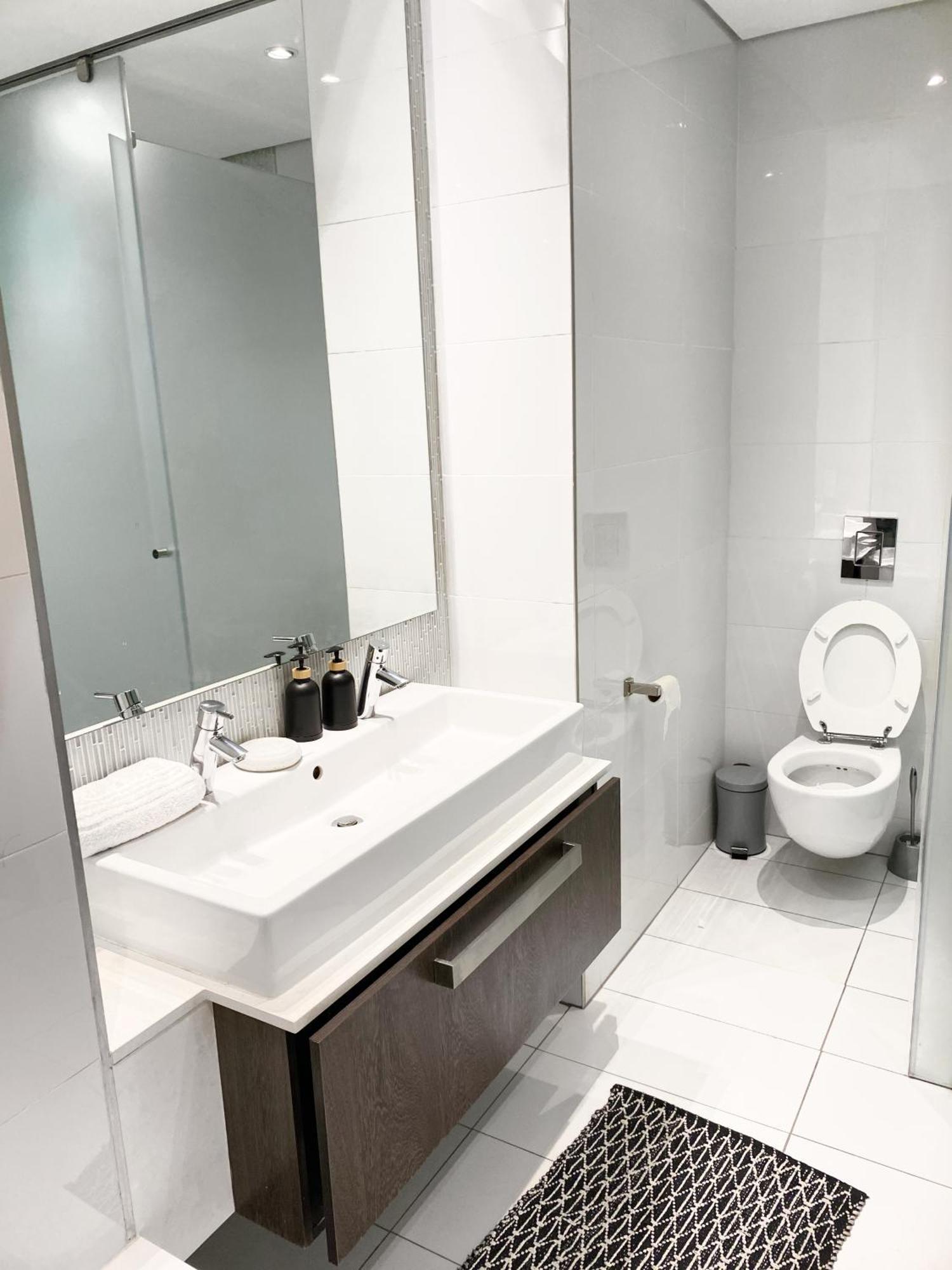 Sandton Skye Luxury Apartamento *